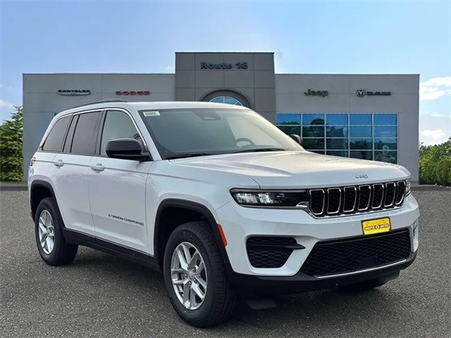 2025 Jeep Grand Cherokee Laredo X photo 1