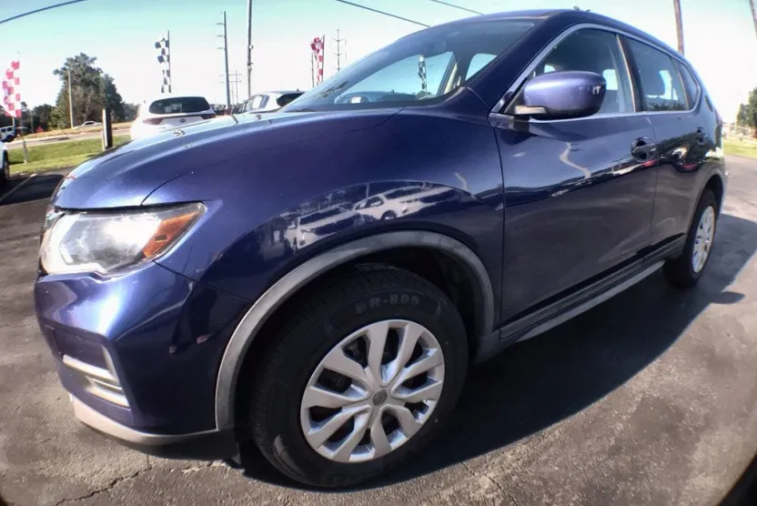 2020 Nissan Rogue AWD S photo 1