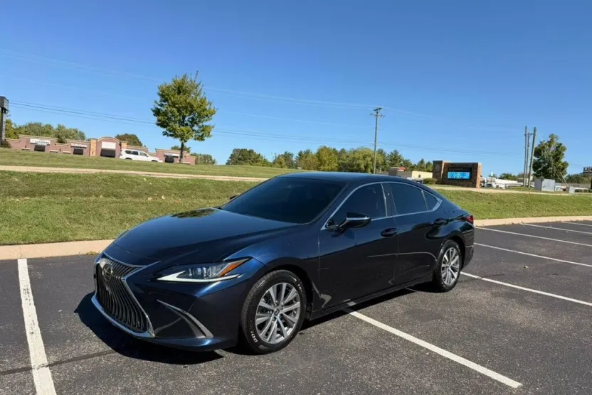 2021 Lexus ES 350 photo 1