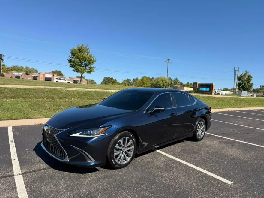 2021 Lexus ES 350 photo 1