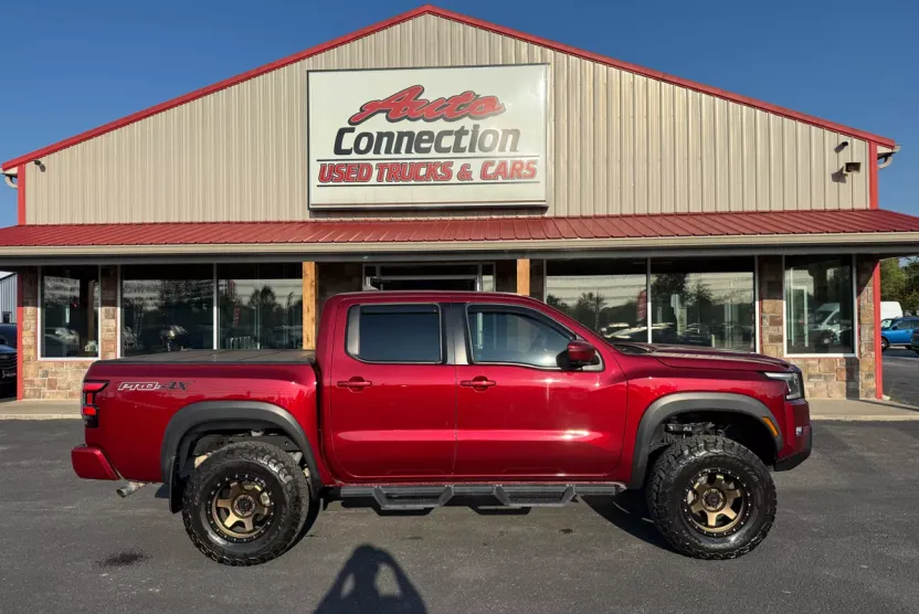 2022 Nissan Frontier PRO-4X photo 1