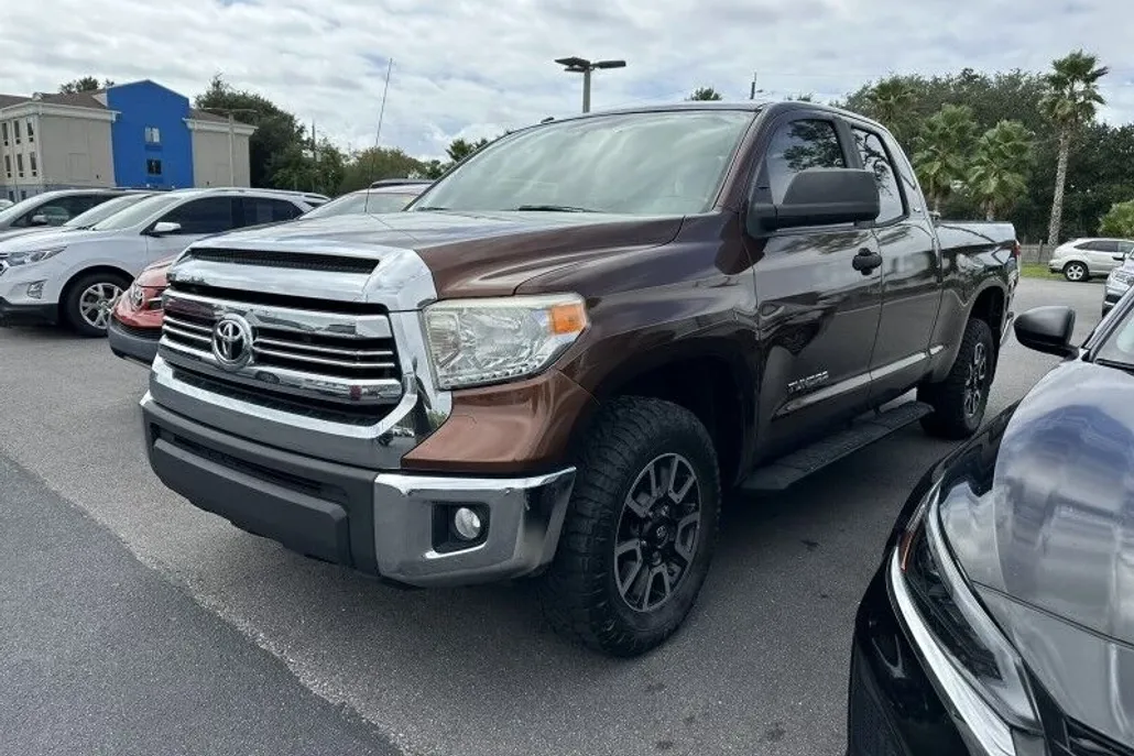 2016 Toyota Tundra SR5 photo 1