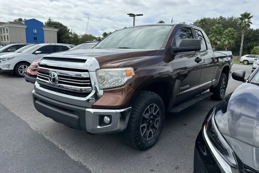 2016 Toyota Tundra SR5 photo 1