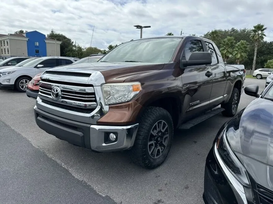 2016 Toyota Tundra SR5 photo 1