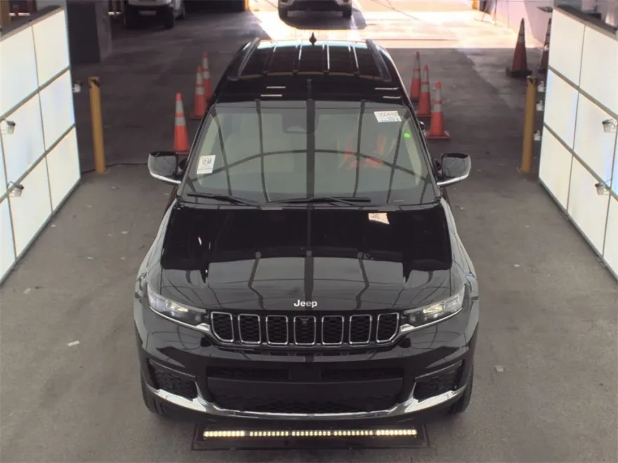 2022 Jeep Grand Cherokee Limited photo 1