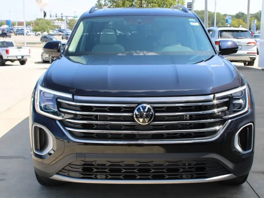 2026 Volkswagen Atlas SE Technology photo 1