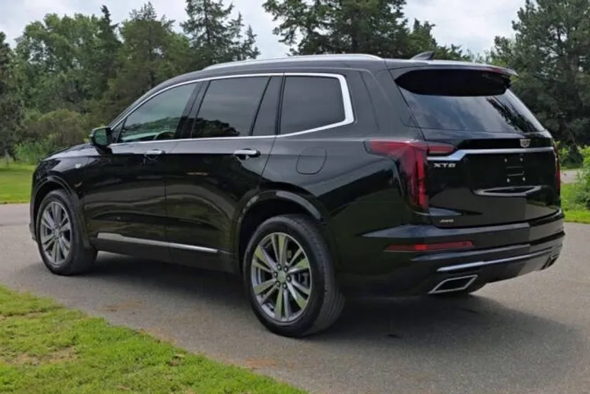 2023 Cadillac XT6 Premium Luxury photo 1
