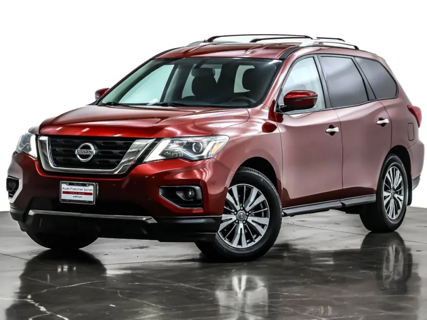 2019 Nissan Pathfinder SV photo 1
