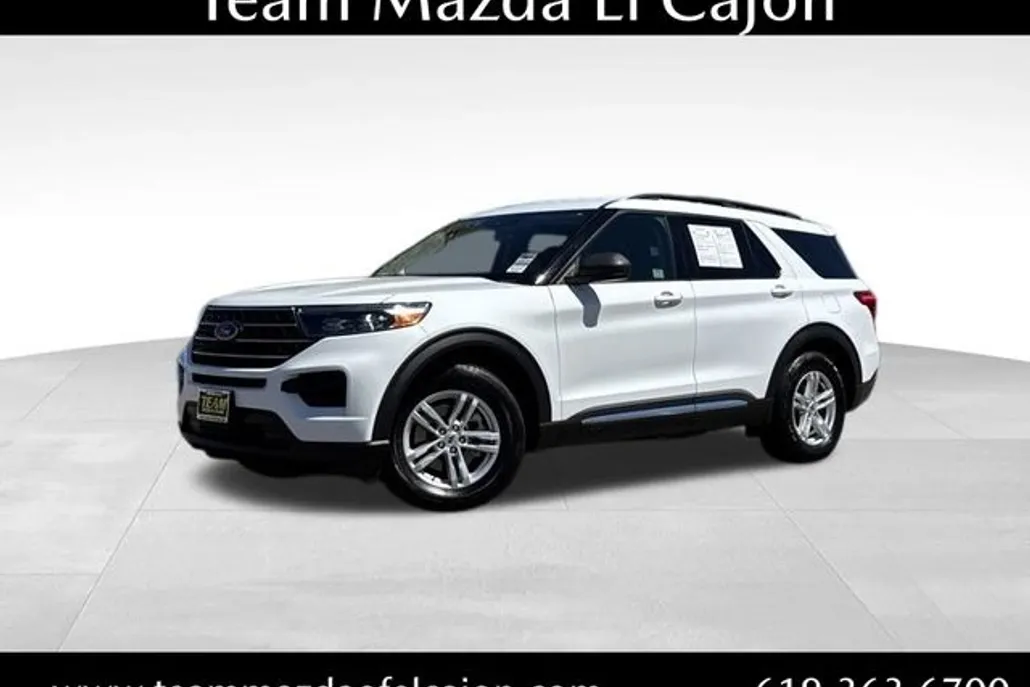 2022 Ford Explorer XLT photo 1
