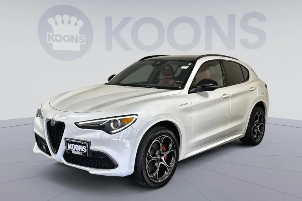 2022 Alfa Romeo Stelvio Ti Sport photo 1