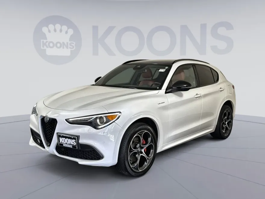 2022 Alfa Romeo Stelvio Ti Sport photo 1