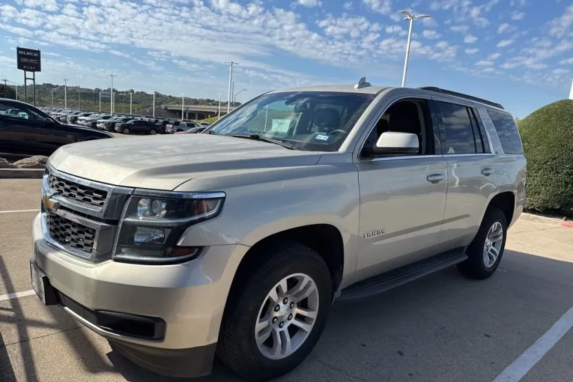 2016 Chevrolet Tahoe LS photo 1
