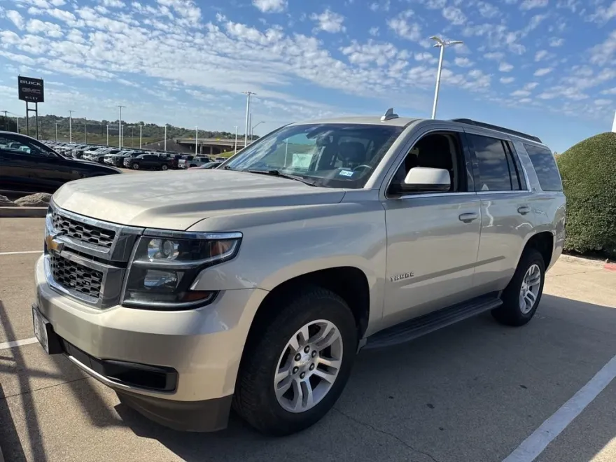 2016 Chevrolet Tahoe LS photo 1