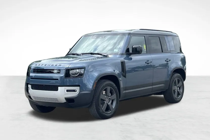 2025 Land Rover Defender S photo 1