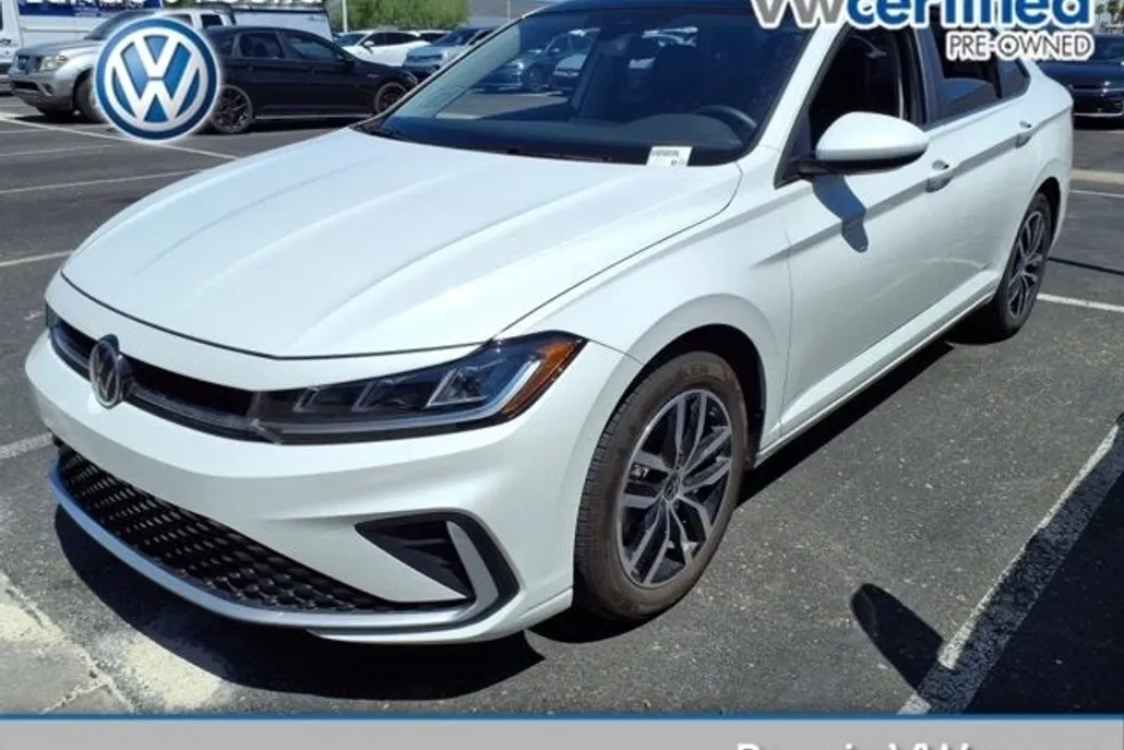2025 Volkswagen Jetta SE photo 1