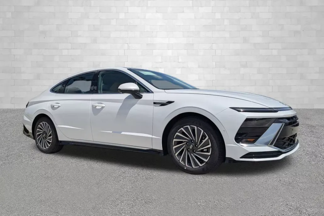 2025 Hyundai Sonata Hybrid Limited photo 1