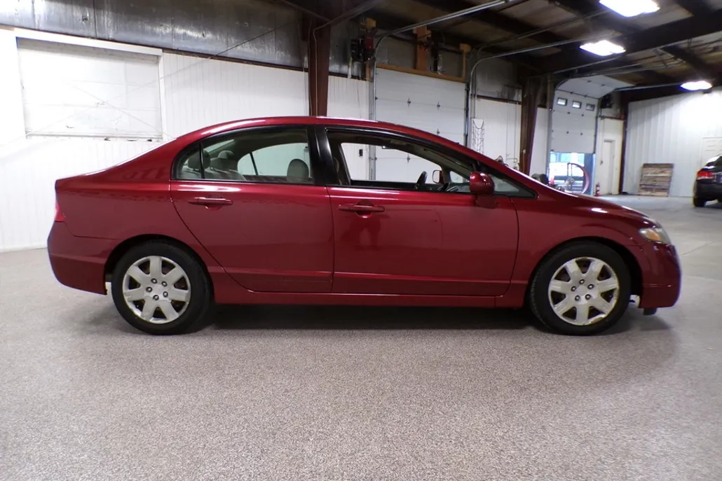 2010 Honda Civic LX photo 1