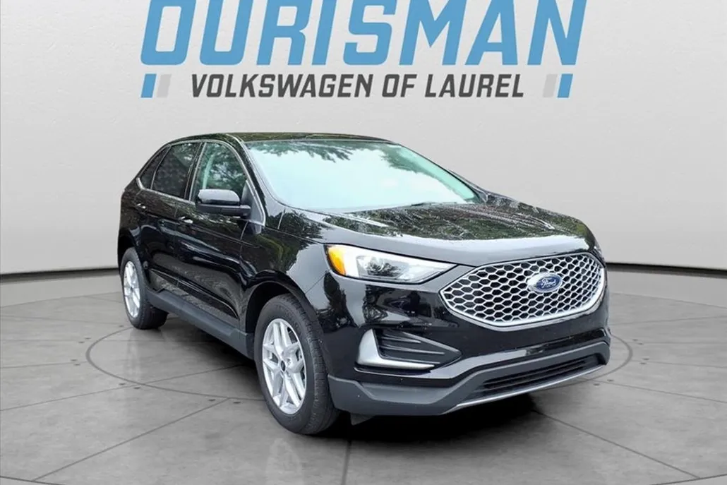 2024 Ford Edge SEL photo 1