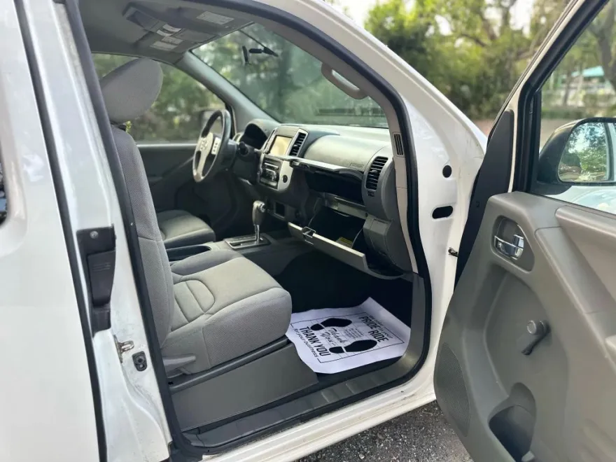 2019 Nissan Frontier King Cab S photo 1