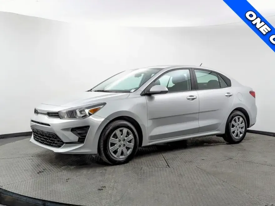 2023 Kia Rio LX photo 1
