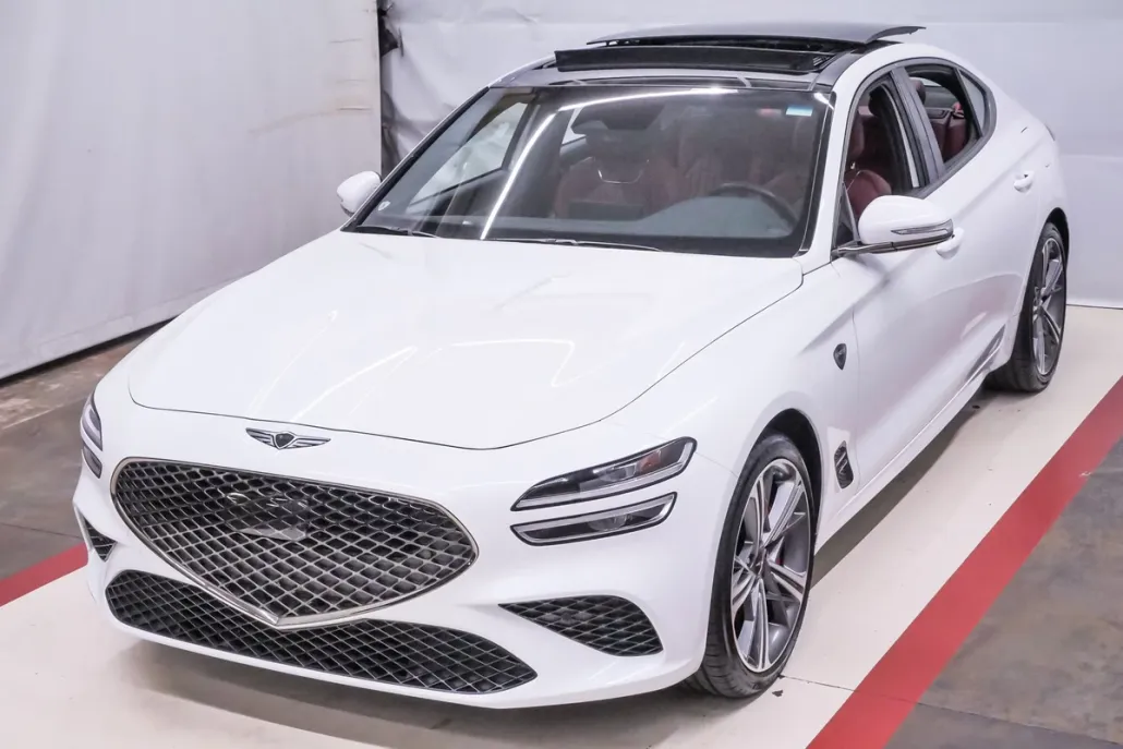 2025 Genesis G70 2.5T Sport Prestige photo 1