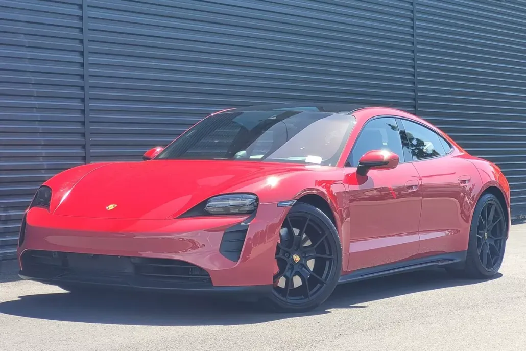 2023 Porsche Taycan GTS photo 1