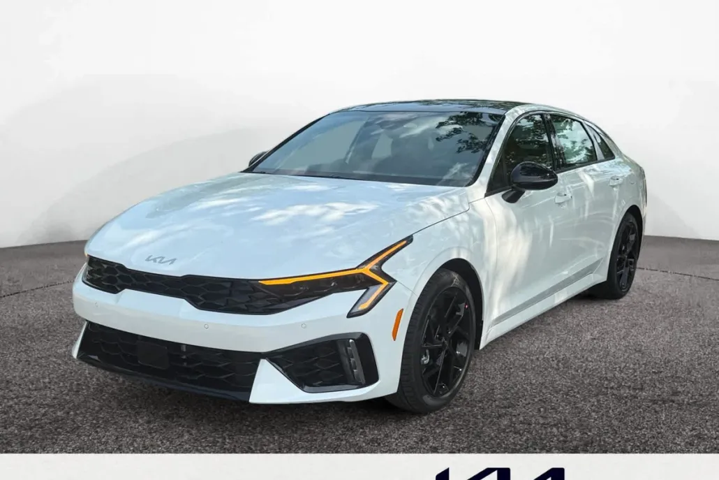 2026 Kia K5 GT-Line photo 1