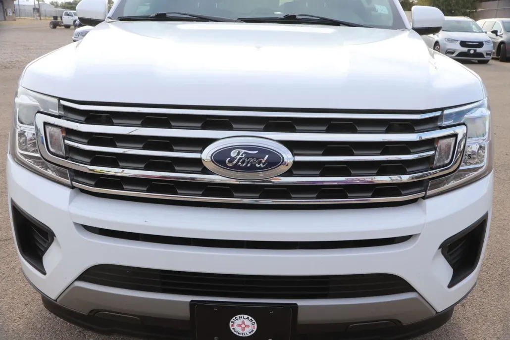 2021 Ford Expedition XLT photo 1