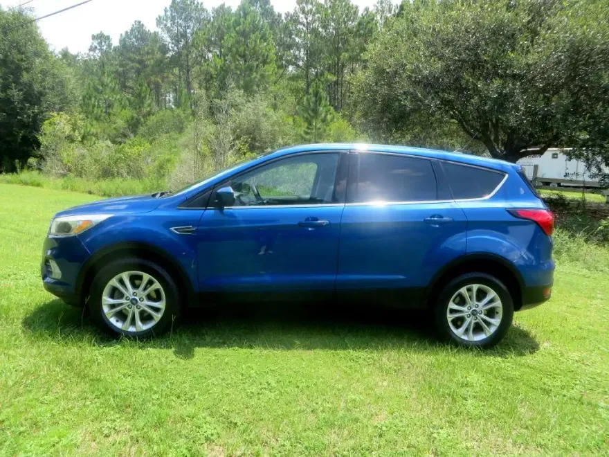 2019 Ford Escape SE photo 1