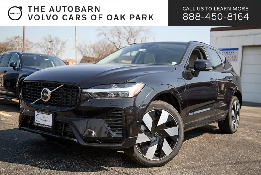 2025 Volvo XC60 Hybrid T8 Plus photo 1