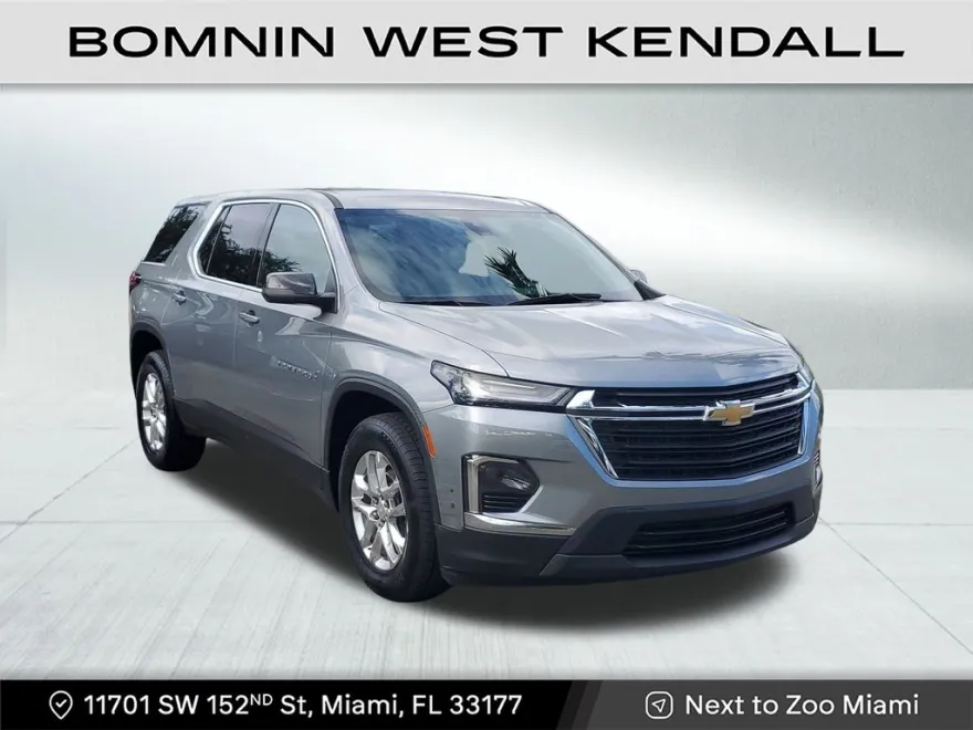 2023 Chevrolet Traverse LS photo 1
