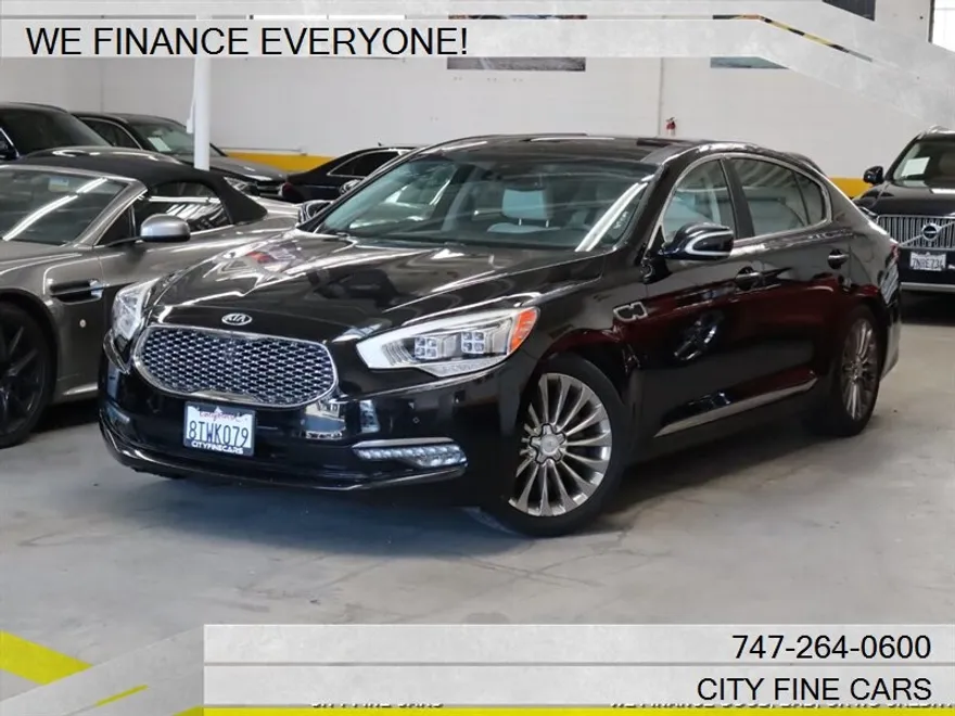2017 Kia K900 Luxury V8 photo 1