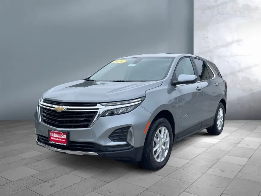 2024 Chevrolet Equinox LT photo 1