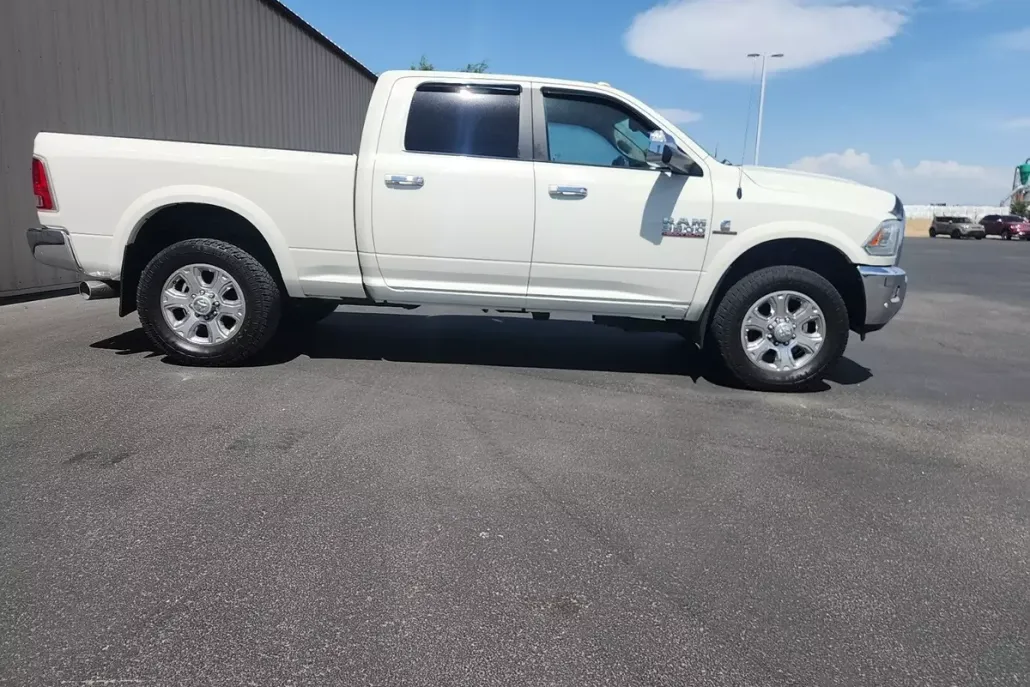 2016 Ram 3500 Laramie photo 1