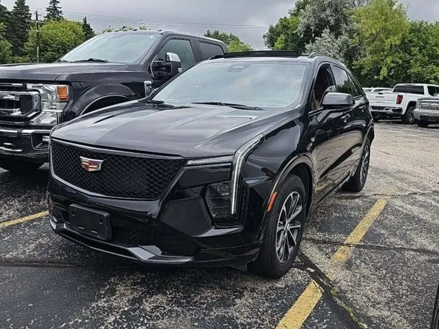 2024 Cadillac XT4 Sport photo 1