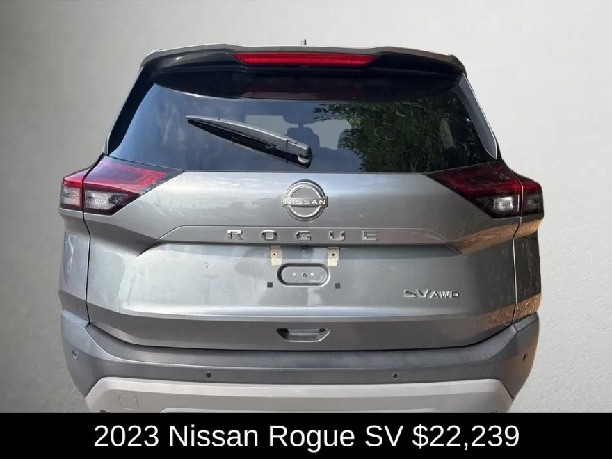 2023 Nissan Rogue SV photo 1