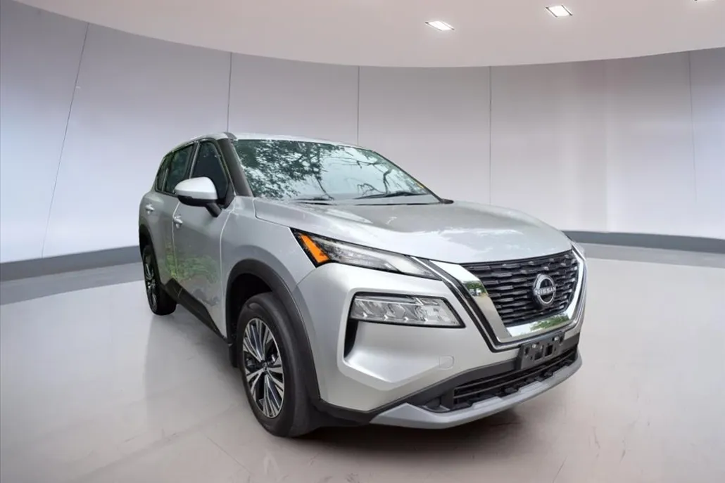 2022 Nissan Rogue SV photo 1