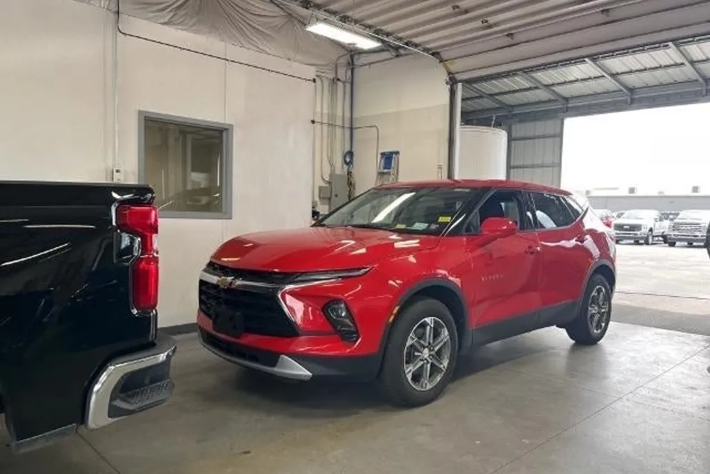 2023 Chevrolet Blazer 2LT photo 1