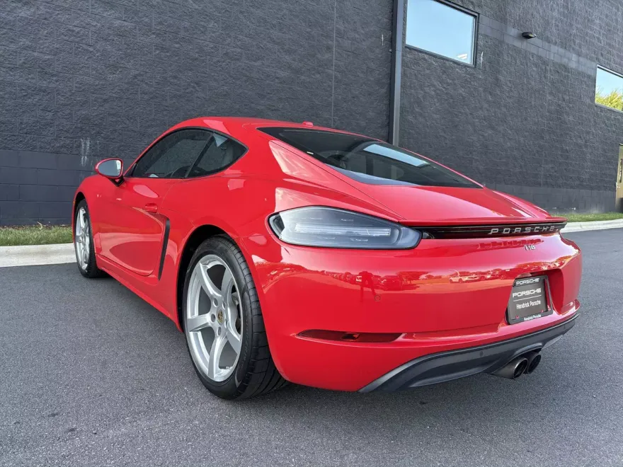 2018 Porsche Cayman S photo 1