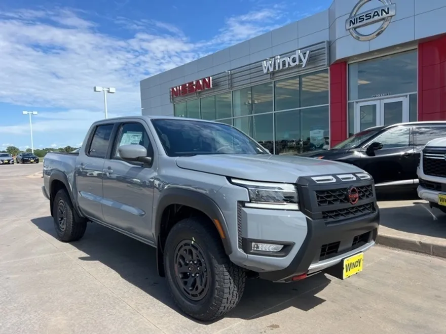 2025 Nissan Frontier PRO-4X photo 1