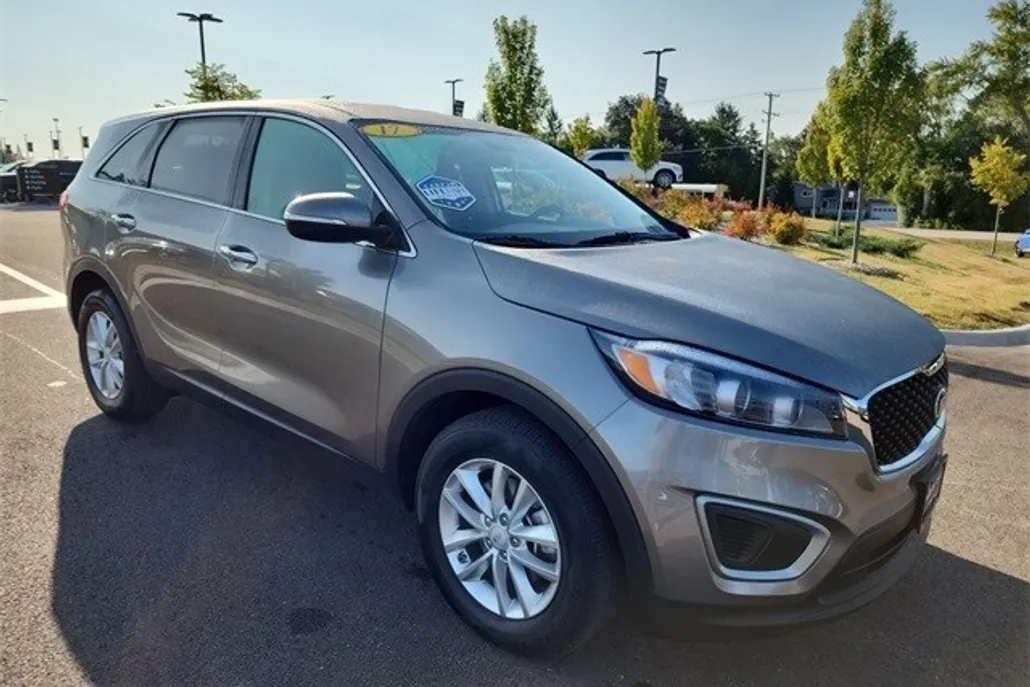 2017 Kia Sorento L photo 1