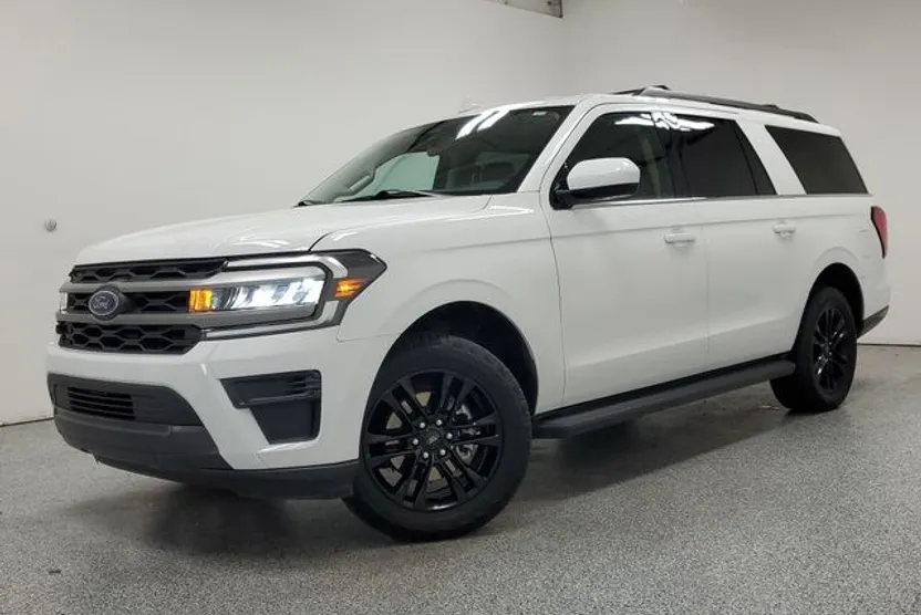 2024 Ford Expedition MAX XLT photo 1