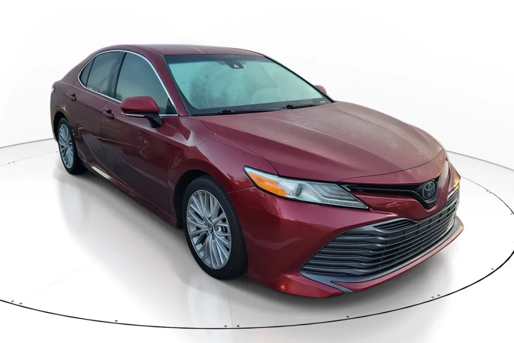 2019 Toyota Camry L photo 1