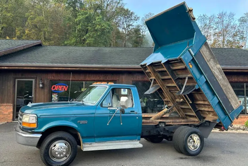 1996 Ford F-350 photo 1