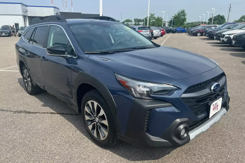 2024 Subaru Outback Limited photo 1