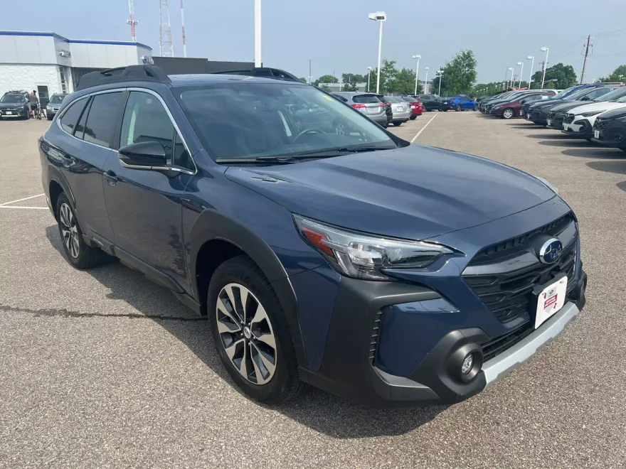 2024 Subaru Outback Limited photo 1