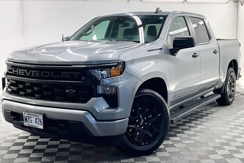 2024 Chevrolet Silverado 1500 Custom photo 1