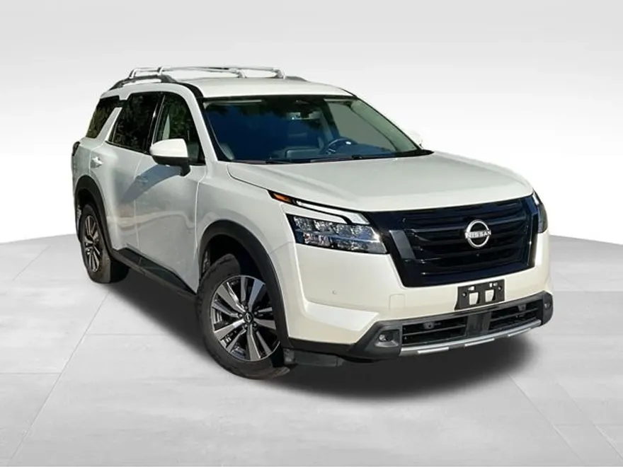 2023 Nissan Pathfinder SL photo 1
