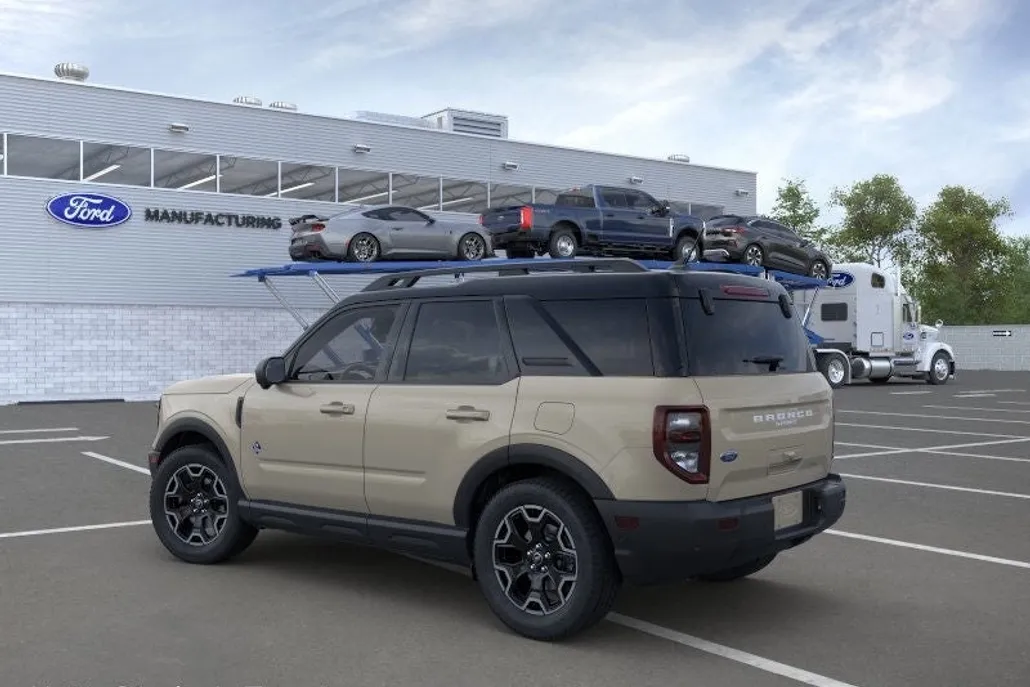 2025 Ford Bronco Sport Outer Banks photo 1
