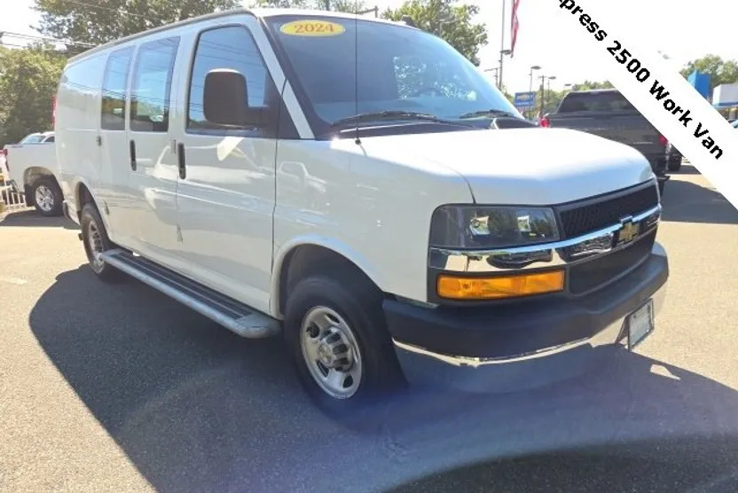2024 Chevrolet Express Cargo Van 2500 photo 1